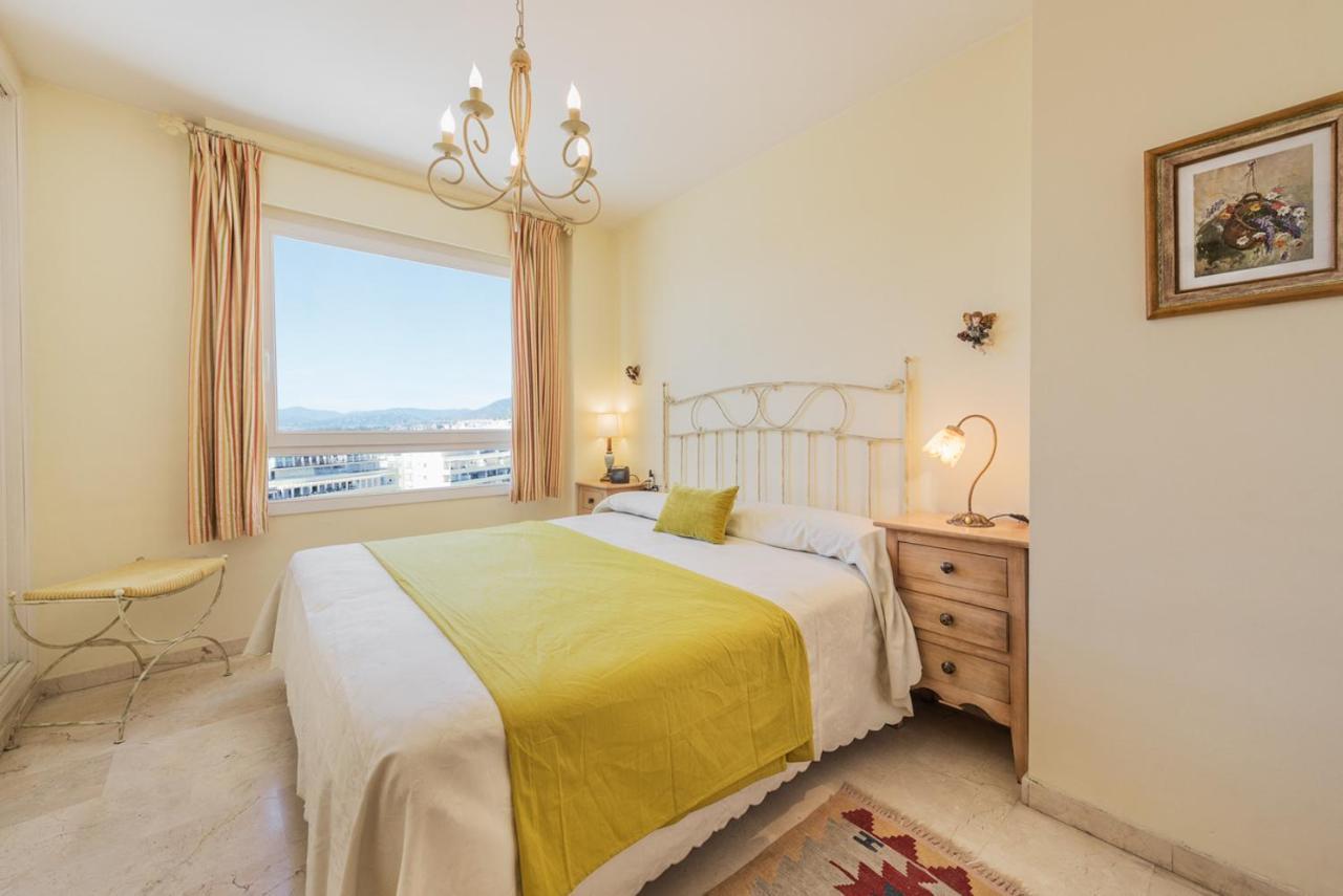 Ferienwohnung Atico La Marina Marbella Exterior foto