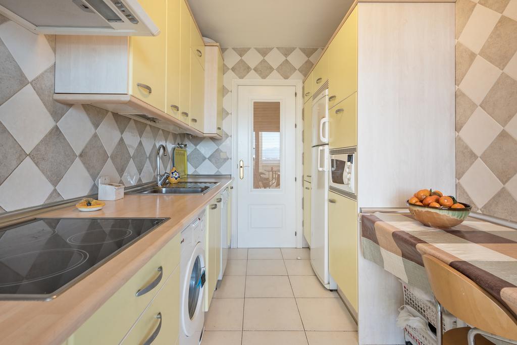 Ferienwohnung Atico La Marina Marbella Exterior foto