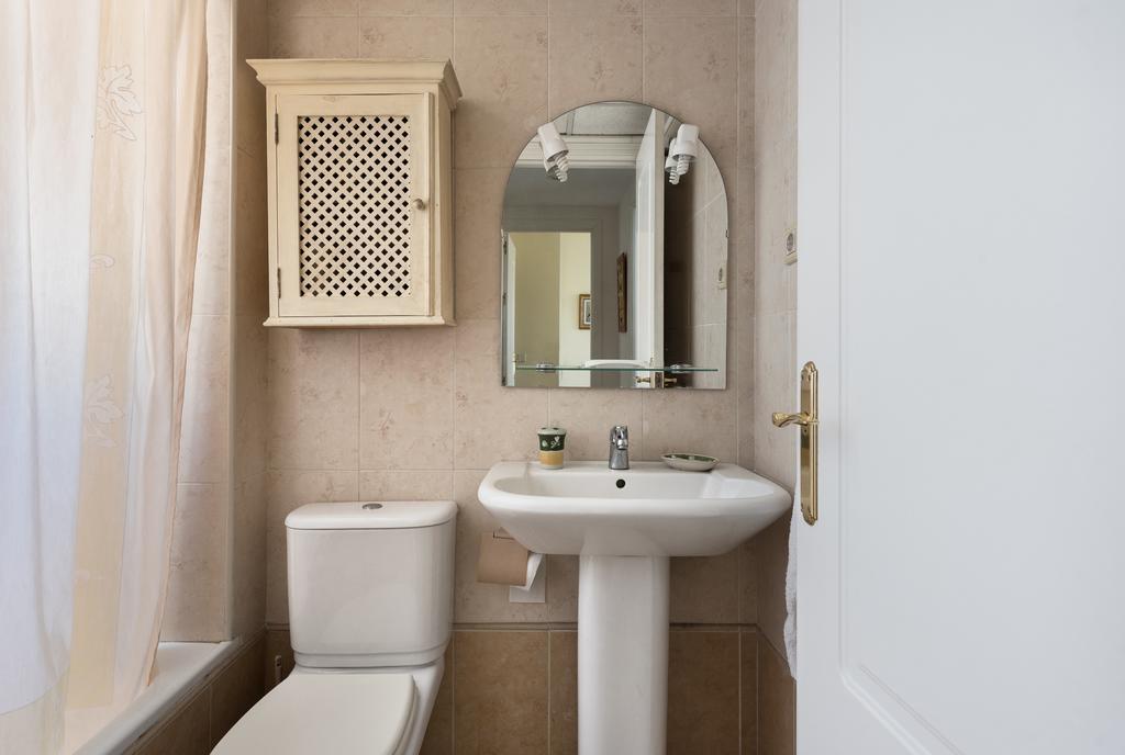 Ferienwohnung Atico La Marina Marbella Exterior foto