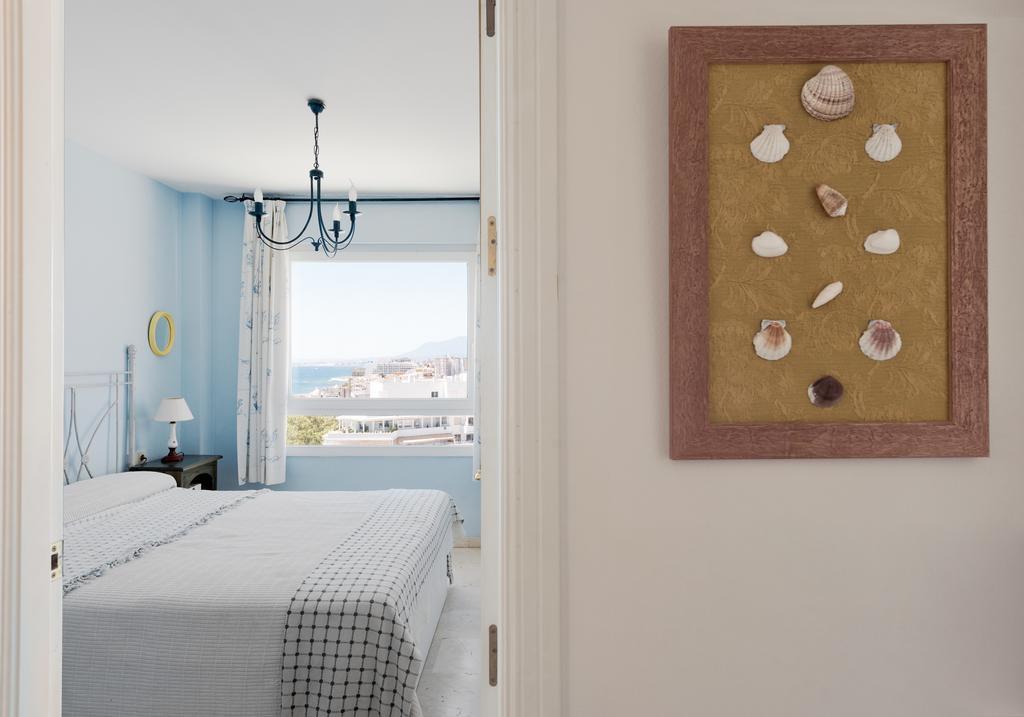 Ferienwohnung Atico La Marina Marbella Exterior foto