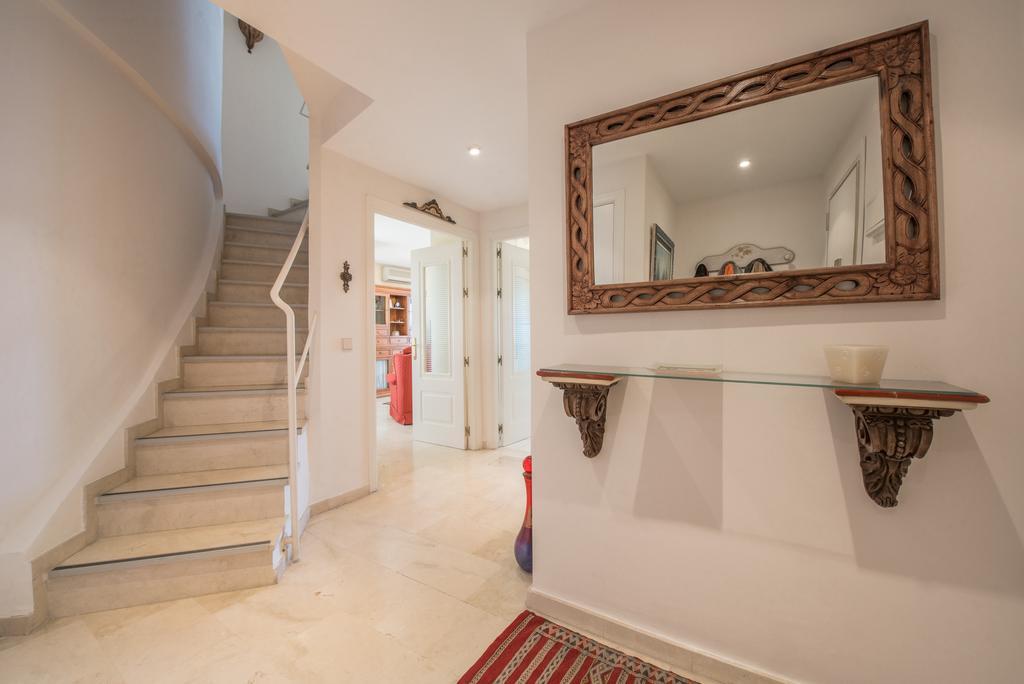 Ferienwohnung Atico La Marina Marbella Exterior foto